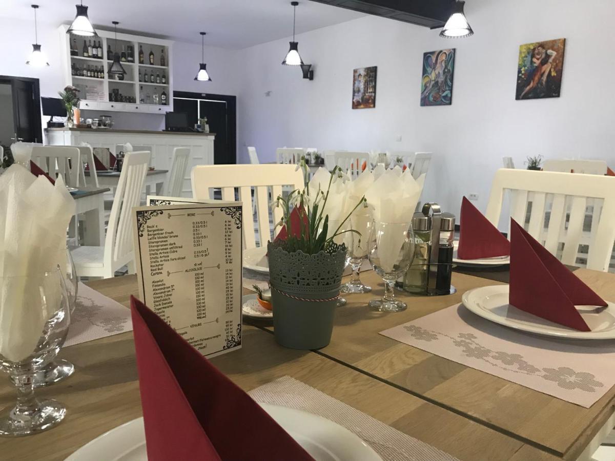 Pensiunea Edelweiss Voineasa Exteriér fotografie